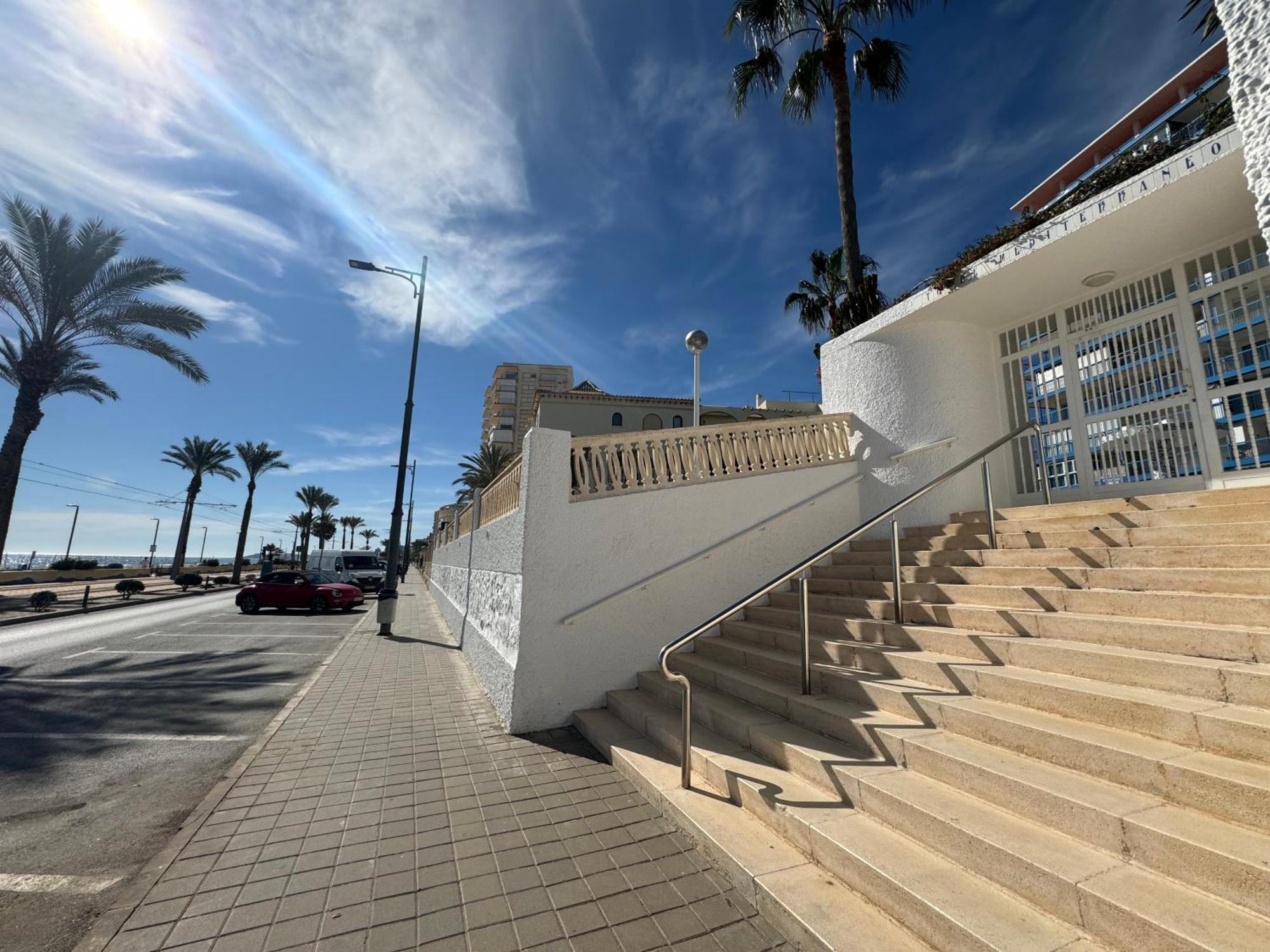 Apartamento Muchavista Primera Linea De Playa By El Conserje El Campello Luaran gambar