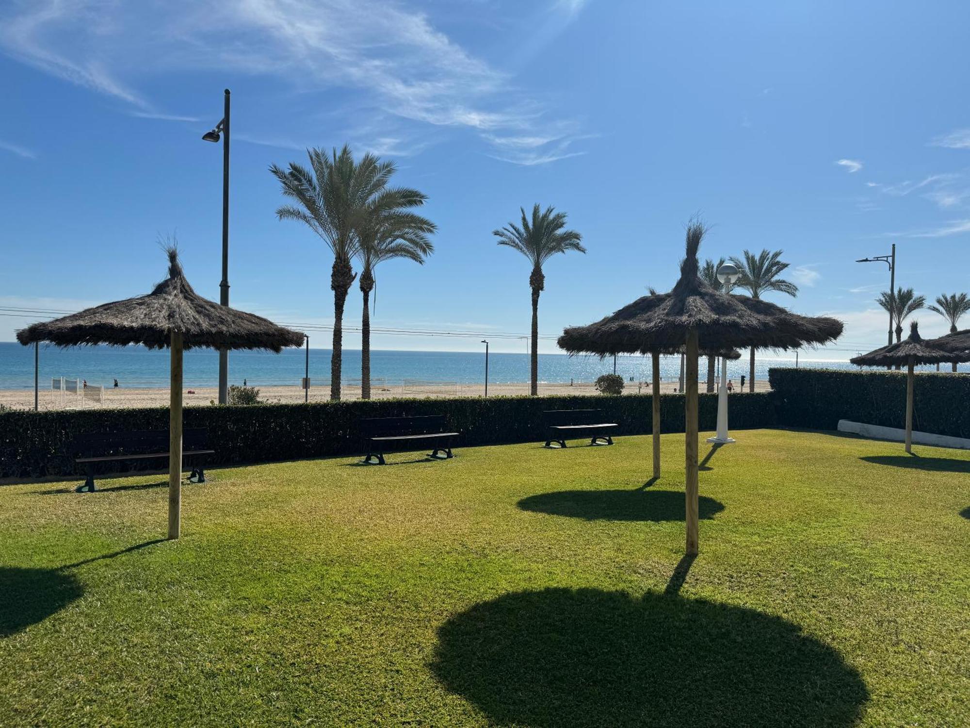 Apartamento Muchavista Primera Linea De Playa By El Conserje El Campello Luaran gambar